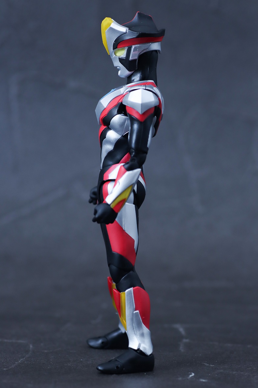 S.H.フィギュアーツ　ウルトラマンビクトリー　ニュージェネ スターズver.　レビュー　本体