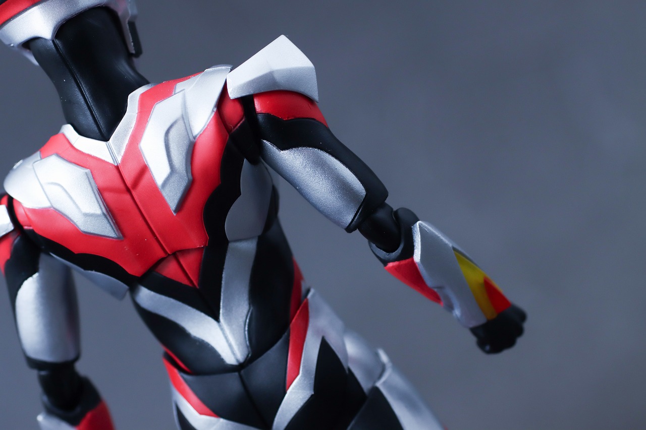 S.H.フィギュアーツ　ウルトラマンビクトリー　ニュージェネ スターズver.　レビュー　本体
