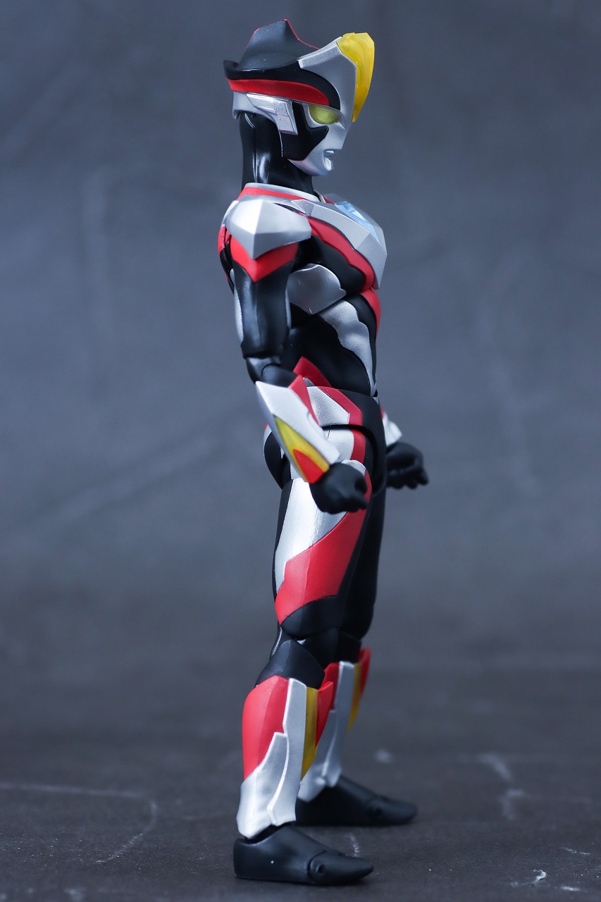 S.H.フィギュアーツ　ウルトラマンビクトリー　ニュージェネ スターズver.　レビュー　本体
