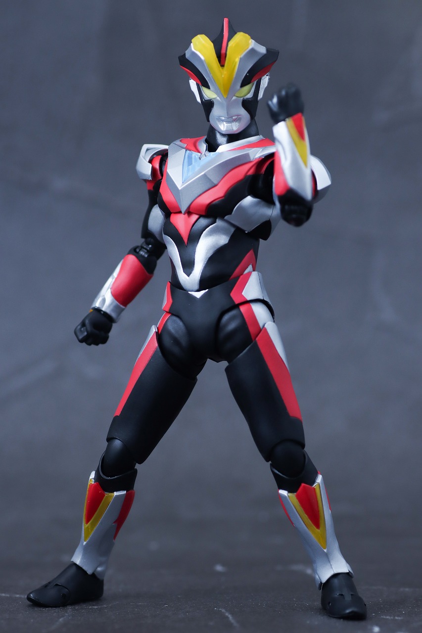 S.H.フィギュアーツ　ウルトラマンビクトリー　ニュージェネ スターズver.　レビュー　本体