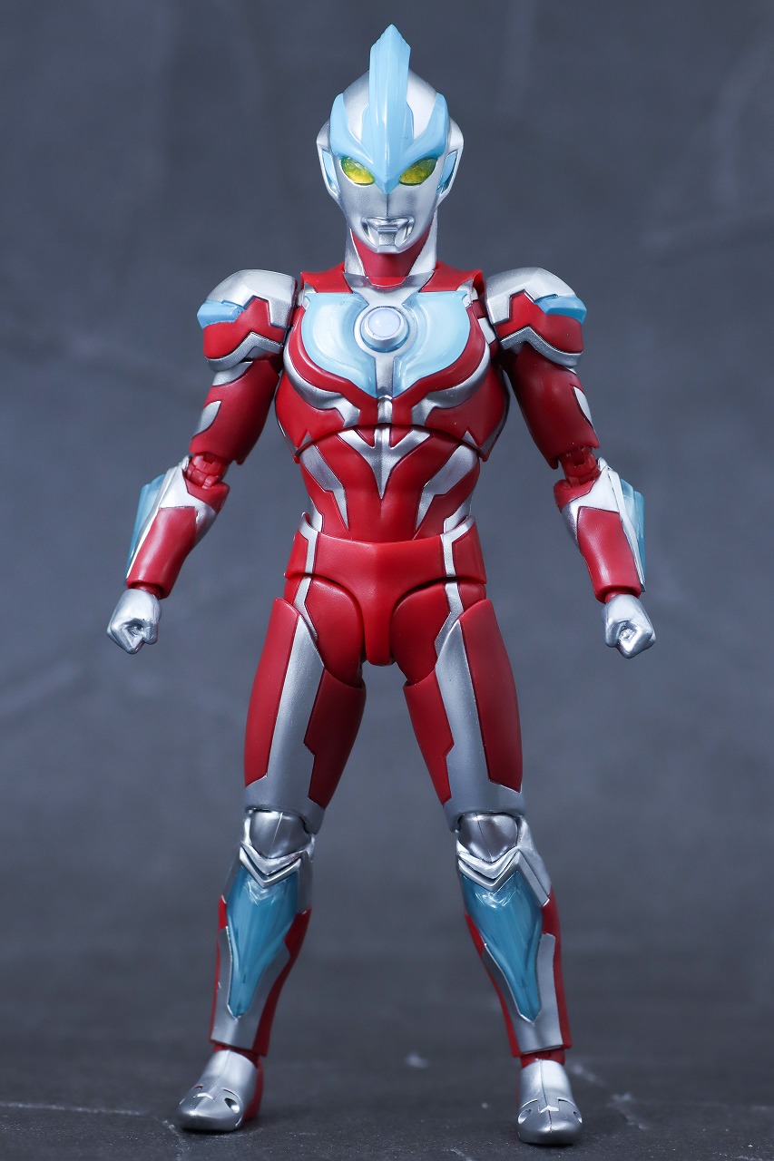 S.H.フィギュアーツ　ウルトラマンギンガ　ニュージェネ スターズver.　レビュー　本体