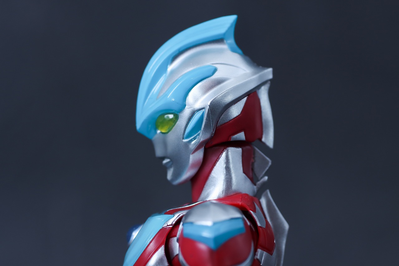 S.H.フィギュアーツ　ウルトラマンギンガ　ニュージェネ スターズver.　レビュー　本体