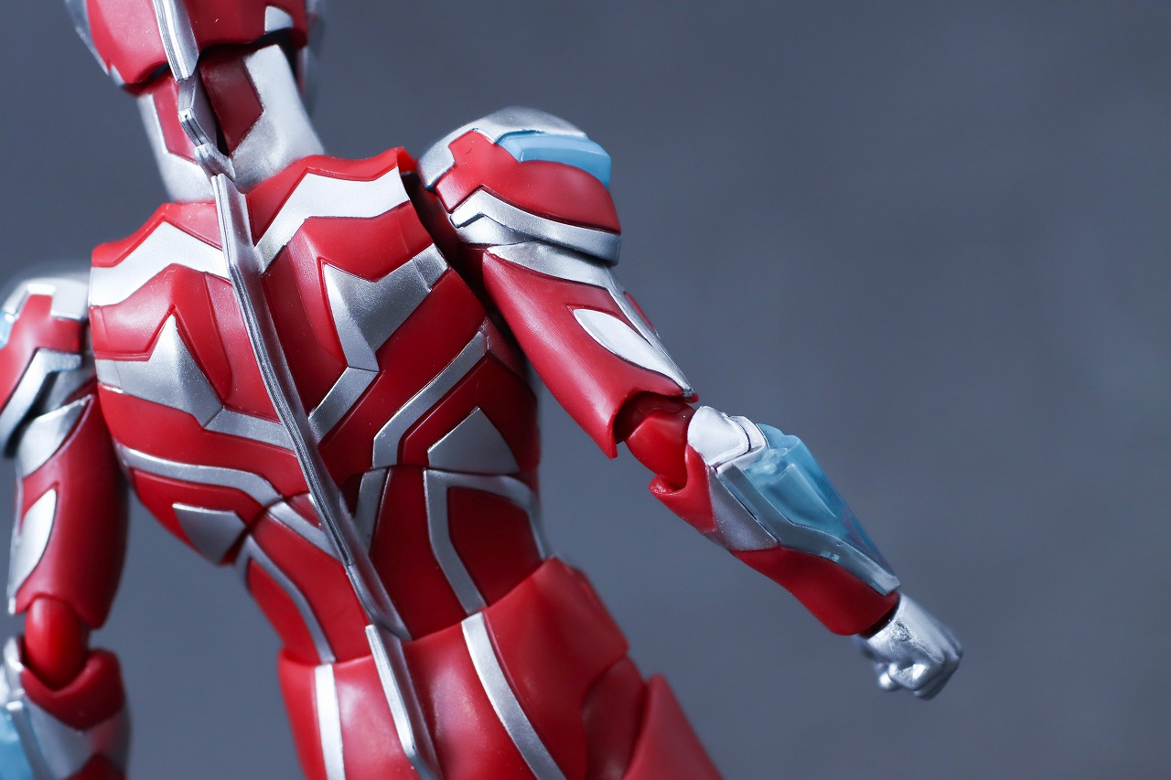 S.H.フィギュアーツ　ウルトラマンギンガ　ニュージェネ スターズver.　レビュー　本体
