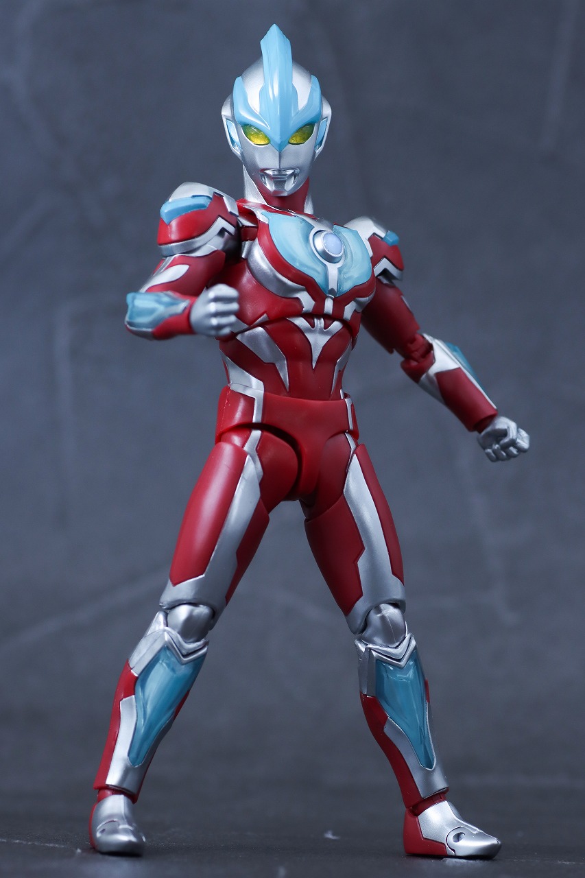 S.H.フィギュアーツ　ウルトラマンギンガ　ニュージェネ スターズver.　レビュー　本体