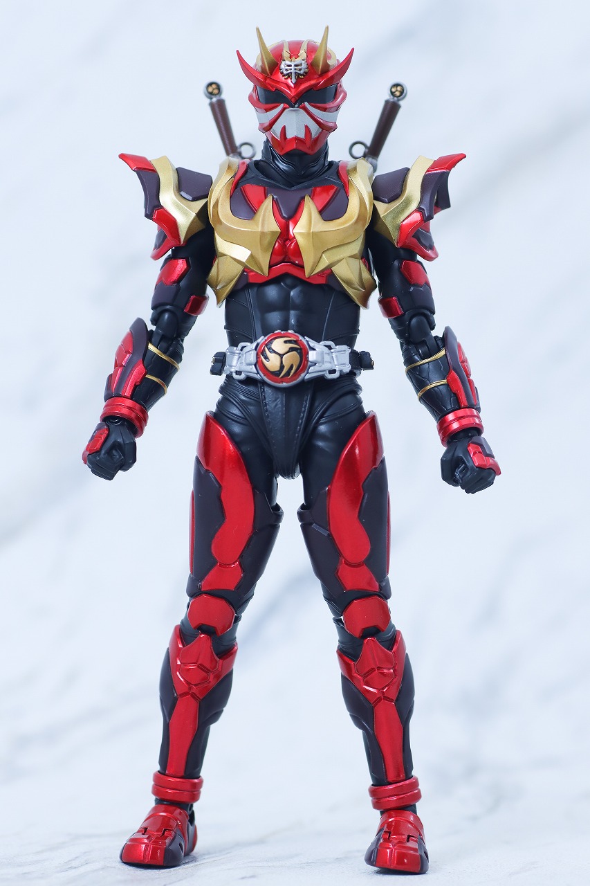 S.H.フィギュアーツ 真骨彫製法 仮面ライダー装甲響鬼 レビュー 本体