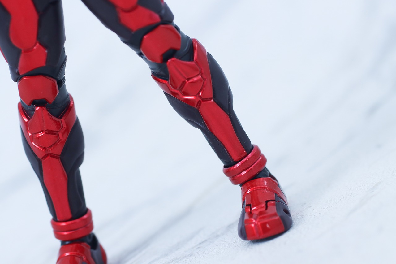 S.H.フィギュアーツ　真骨彫製法　仮面ライダー装甲響鬼　レビュー　本体