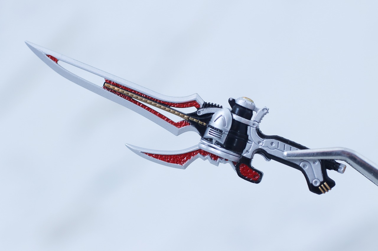 S.H.フィギュアーツ　真骨彫製法　仮面ライダー装甲響鬼　レビュー　付属品　アームドセイバー