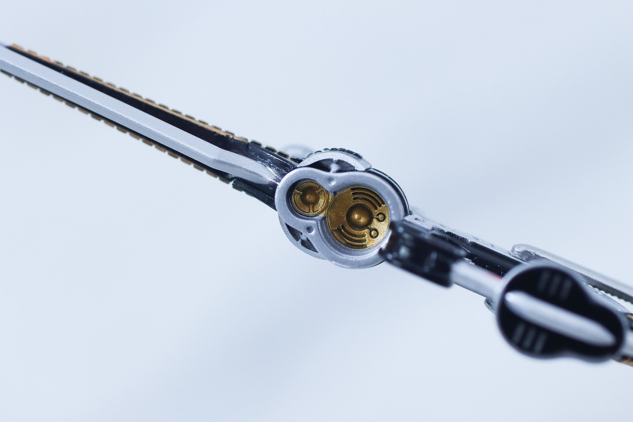 S.H.フィギュアーツ　真骨彫製法　仮面ライダー装甲響鬼　レビュー　付属品　アームドセイバー　音撃モード