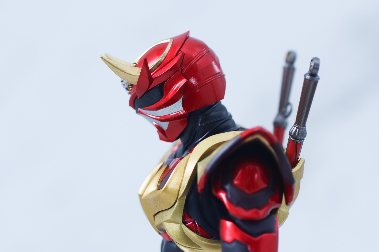 S.H.フィギュアーツ 真骨彫製法 仮面ライダー装甲響鬼 レビュー 可動範囲