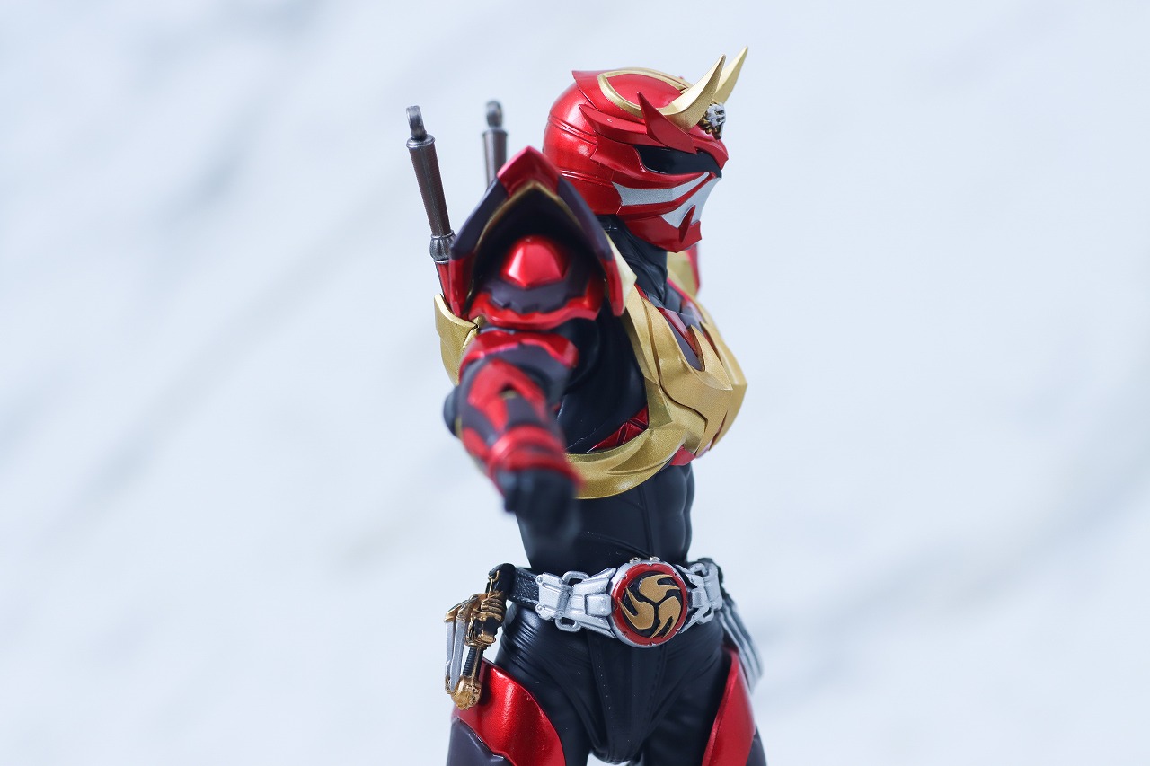 S.H.フィギュアーツ　真骨彫製法　仮面ライダー装甲響鬼　レビュー　可動範囲