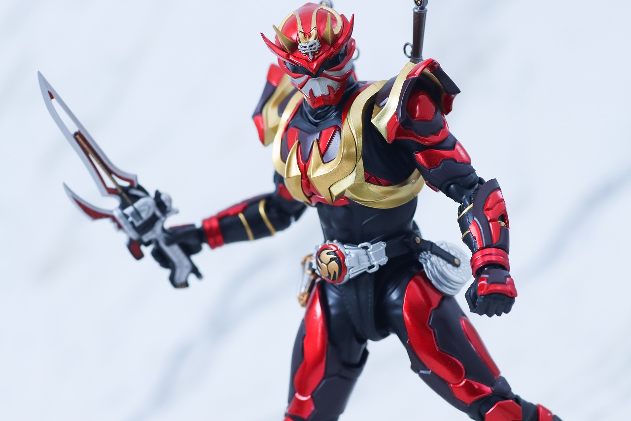 S.H.フィギュアーツ　真骨彫製法　仮面ライダー装甲響鬼　レビュー　アクション