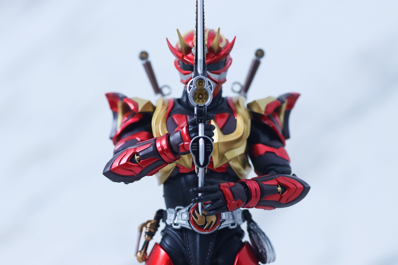 S.H.フィギュアーツ　真骨彫製法　仮面ライダー装甲響鬼　レビュー　アクション