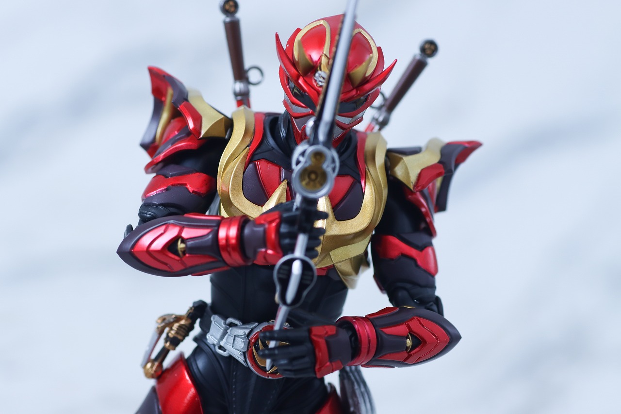S.H.フィギュアーツ　真骨彫製法　仮面ライダー装甲響鬼　レビュー　アクション