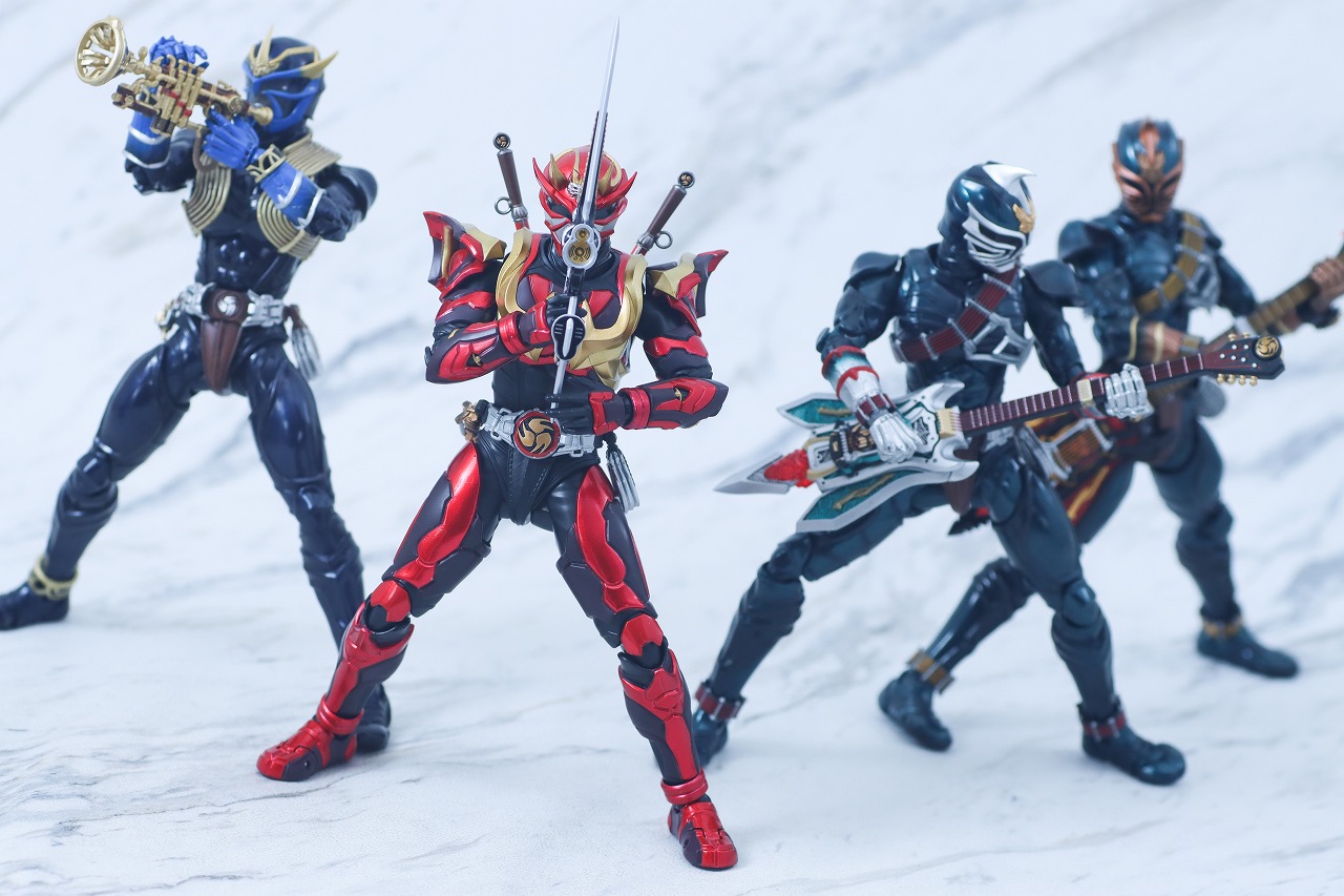 S.H.フィギュアーツ　真骨彫製法　仮面ライダー装甲響鬼　レビュー　アクション　斬鬼　轟鬼　威吹鬼