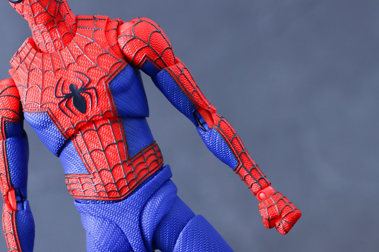 S.H.フィギュアーツ　ピーター・B・パーカー＆メイデイ・パーカー（スパイダーマン：アクロス・ザ・スパイダーバース）　レビュー　本体