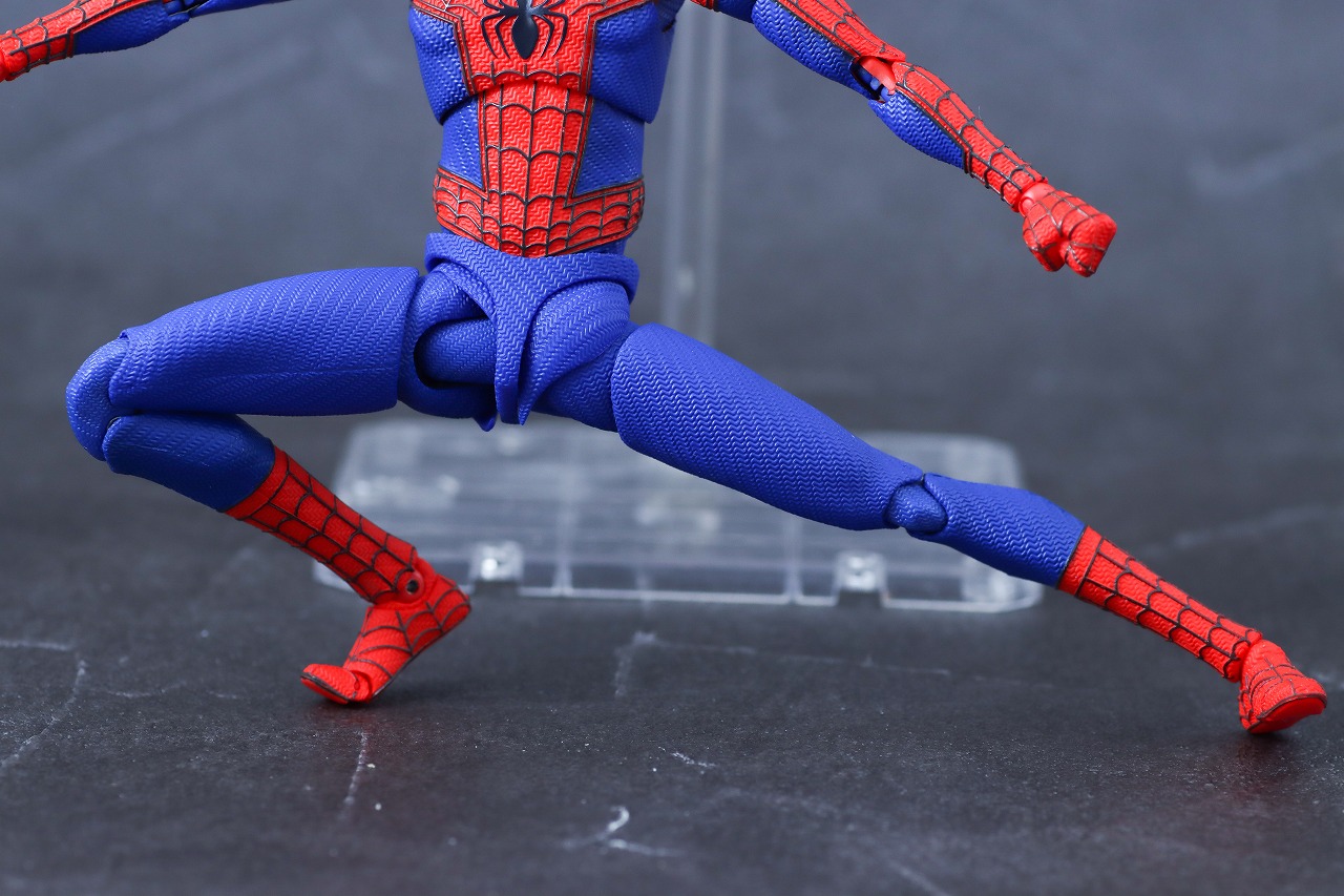 S.H.フィギュアーツ　ピーター・B・パーカー＆メイデイ・パーカー（スパイダーマン：アクロス・ザ・スパイダーバース）　レビュー　可動範囲