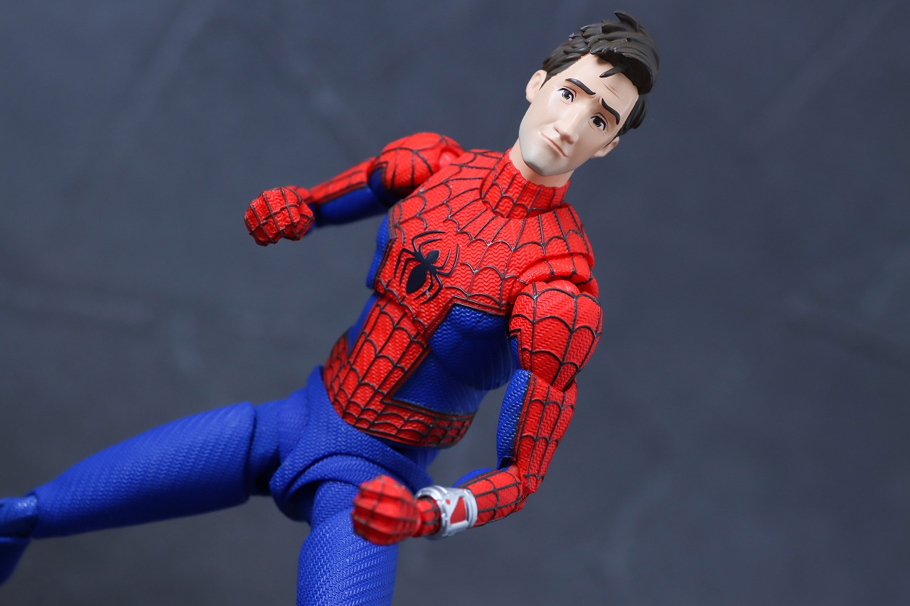 S.H.フィギュアーツ　ピーター・B・パーカー＆メイデイ・パーカー（スパイダーマン：アクロス・ザ・スパイダーバース）　レビュー　アクション