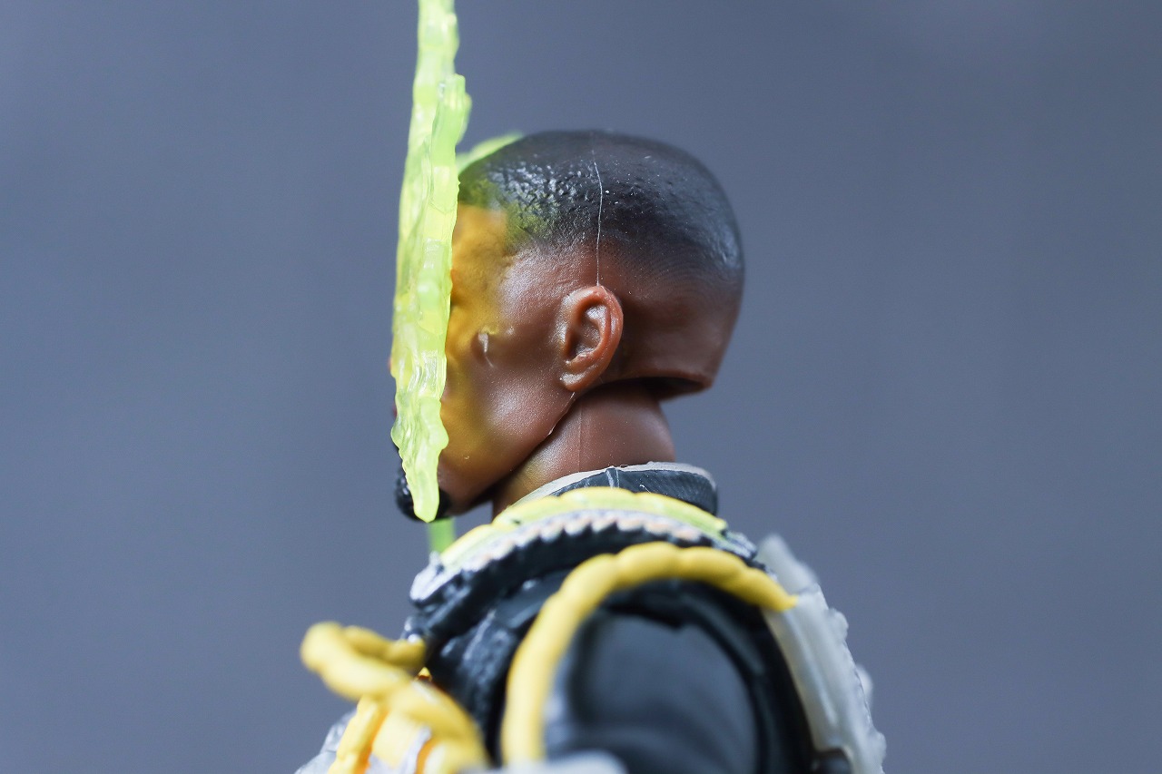 マーベルレジェンド　エレクトロ　スパイダーマン　ノー・ウェイ・ホーム　レビュー　本体