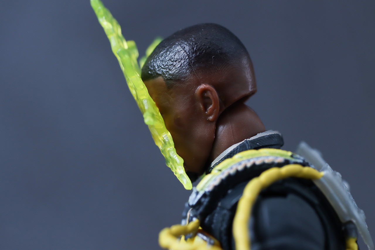 マーベルレジェンド　エレクトロ　スパイダーマン　ノー・ウェイ・ホーム　レビュー　可動範囲