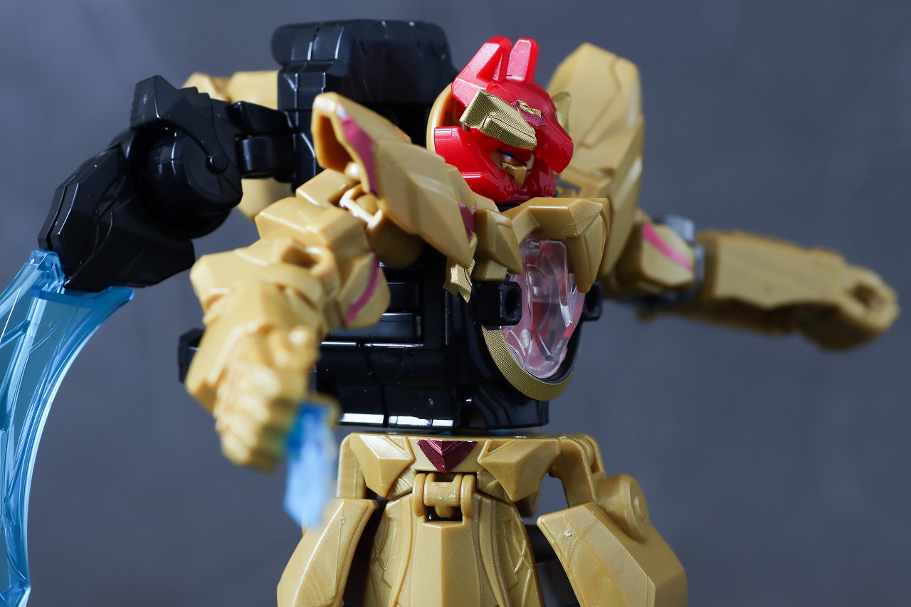 ミニプラ　テガソードレッド　レビュー　可動範囲