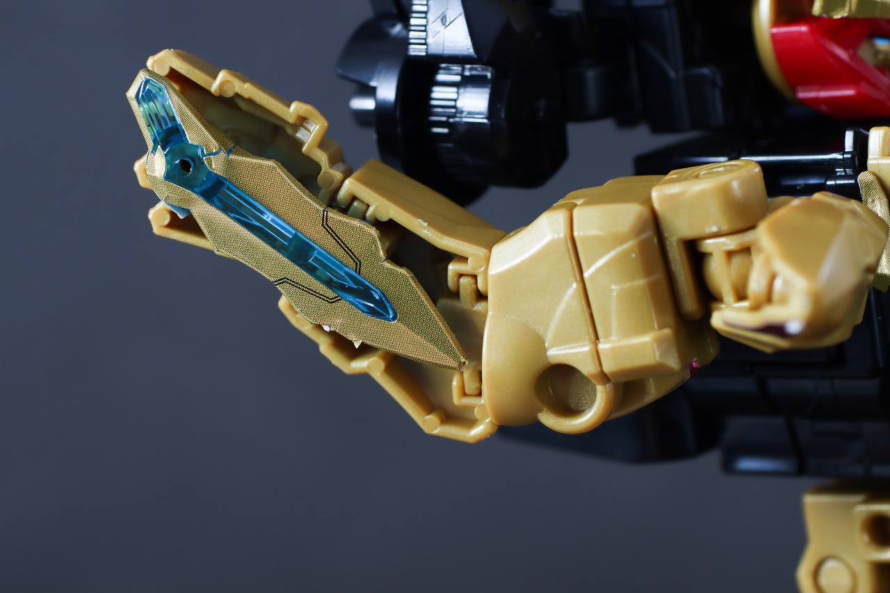 ミニプラ　テガソードレッド　レビュー　変形