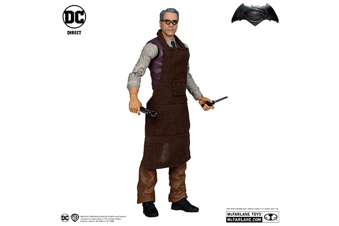 DCマルチバース　アルフレッド・ペニーワイズ（『バットマンVSスーパーマン：ジャスティスの誕生』）