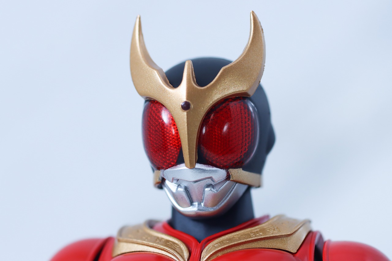 S.H.フィギュアーツ 真骨彫製法　仮面ライダークウガ マイティフォーム Store Limited Edition　レビュー　本体