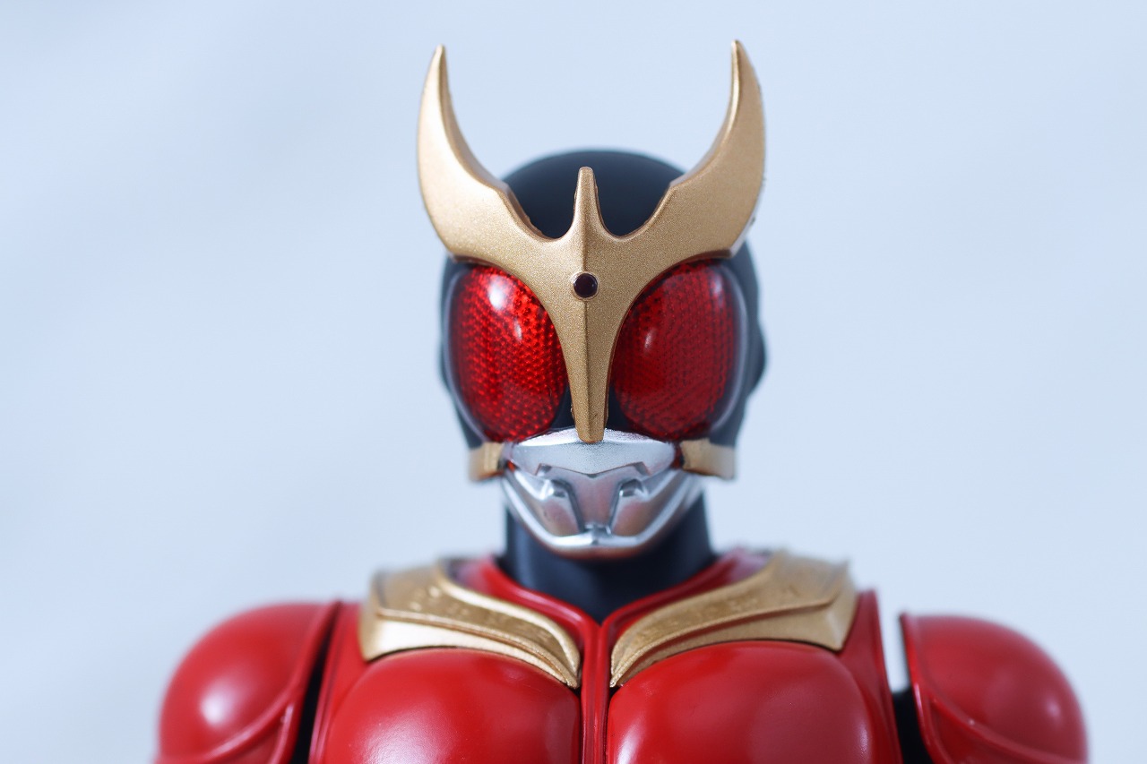 S.H.フィギュアーツ 真骨彫製法　仮面ライダークウガ マイティフォーム Store Limited Edition　レビュー　本体