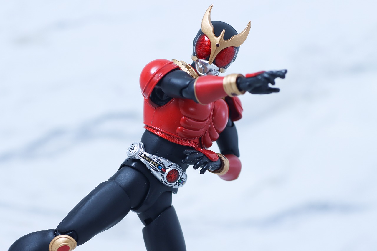 S.H.フィギュアーツ 真骨彫製法　仮面ライダークウガ マイティフォーム Store Limited Edition　レビュー　アクション