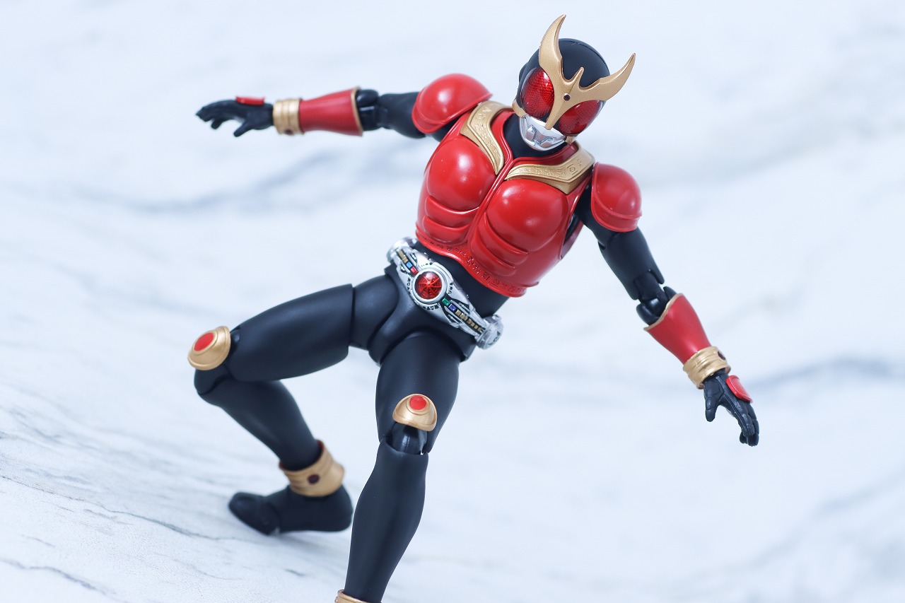 S.H.フィギュアーツ 真骨彫製法　仮面ライダークウガ マイティフォーム Store Limited Edition　レビュー　アクション