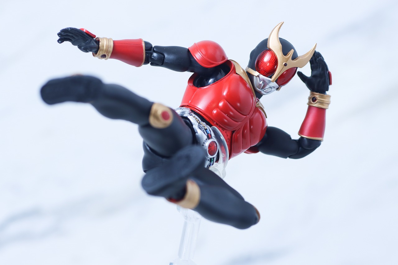 S.H.フィギュアーツ 真骨彫製法　仮面ライダークウガ マイティフォーム Store Limited Edition　レビュー　アクション