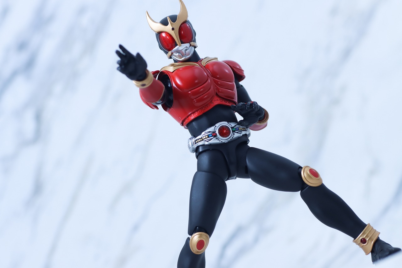 S.H.フィギュアーツ 真骨彫製法　仮面ライダークウガ マイティフォーム Store Limited Edition　レビュー　アクション