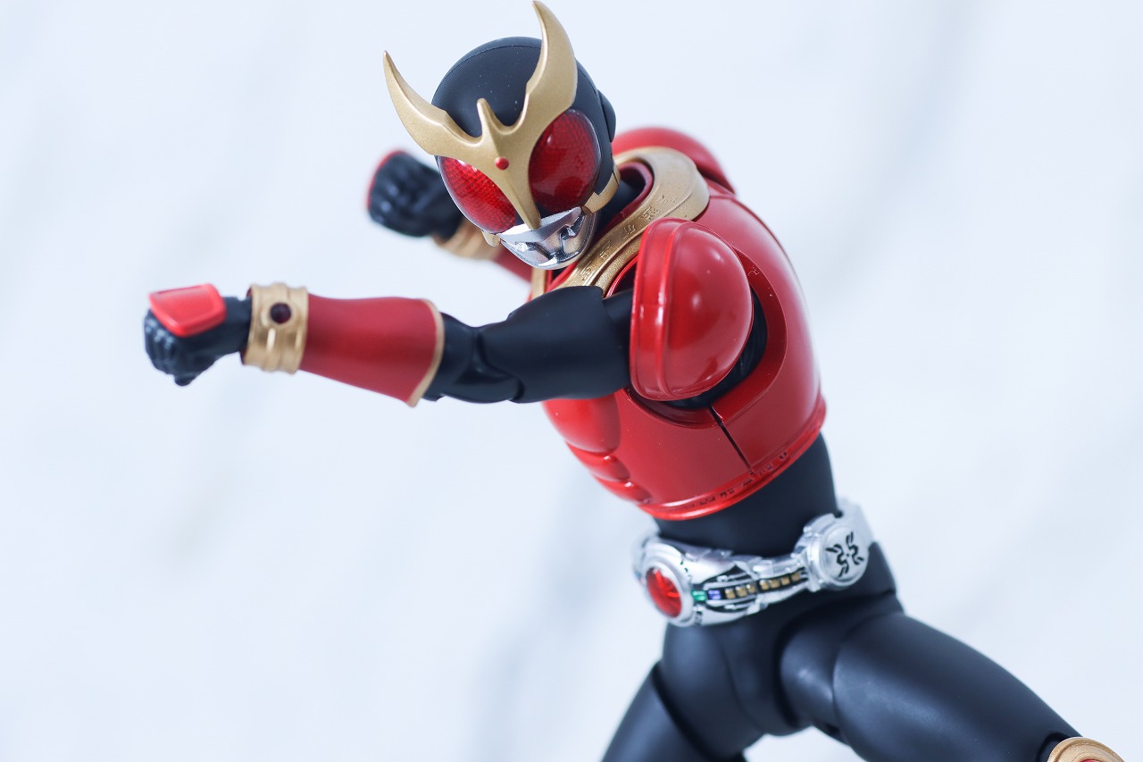 S.H.フィギュアーツ 真骨彫製法　仮面ライダークウガ マイティフォーム Store Limited Edition　レビュー　アクション