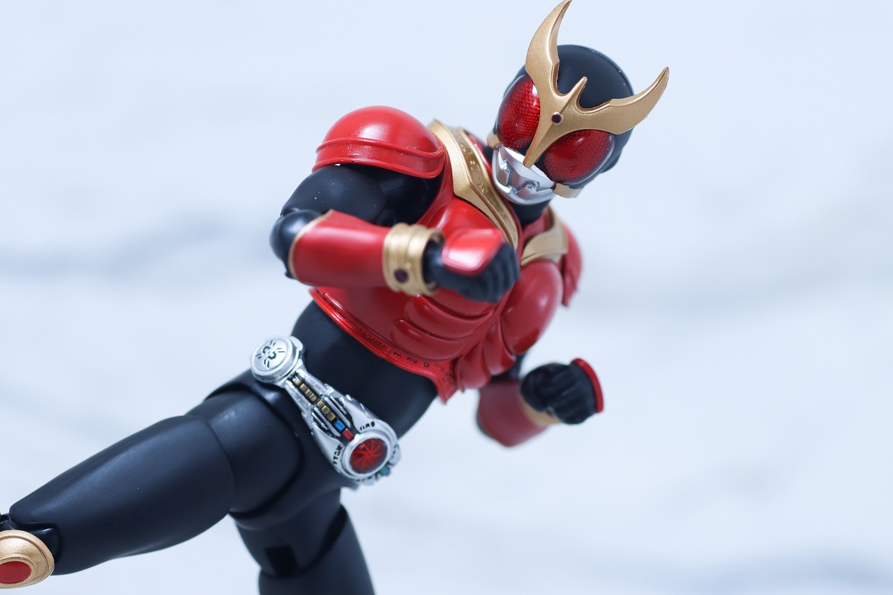S.H.フィギュアーツ 真骨彫製法　仮面ライダークウガ マイティフォーム Store Limited Edition　レビュー　アクション