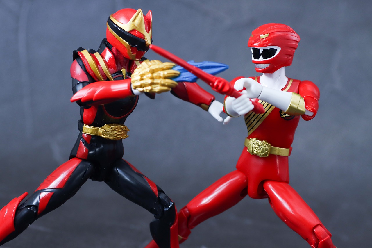 アクションヒーロー　ガオレッド　レビュー　アクション　ゴジュウウルフ