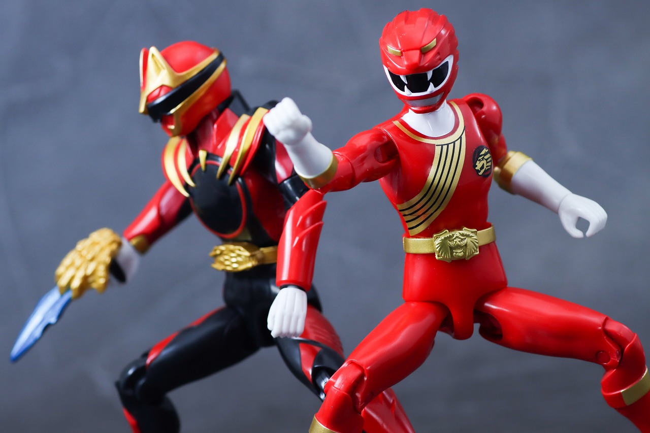 アクションヒーロー　ガオレッド　レビュー　アクション　ゴジュウウルフ