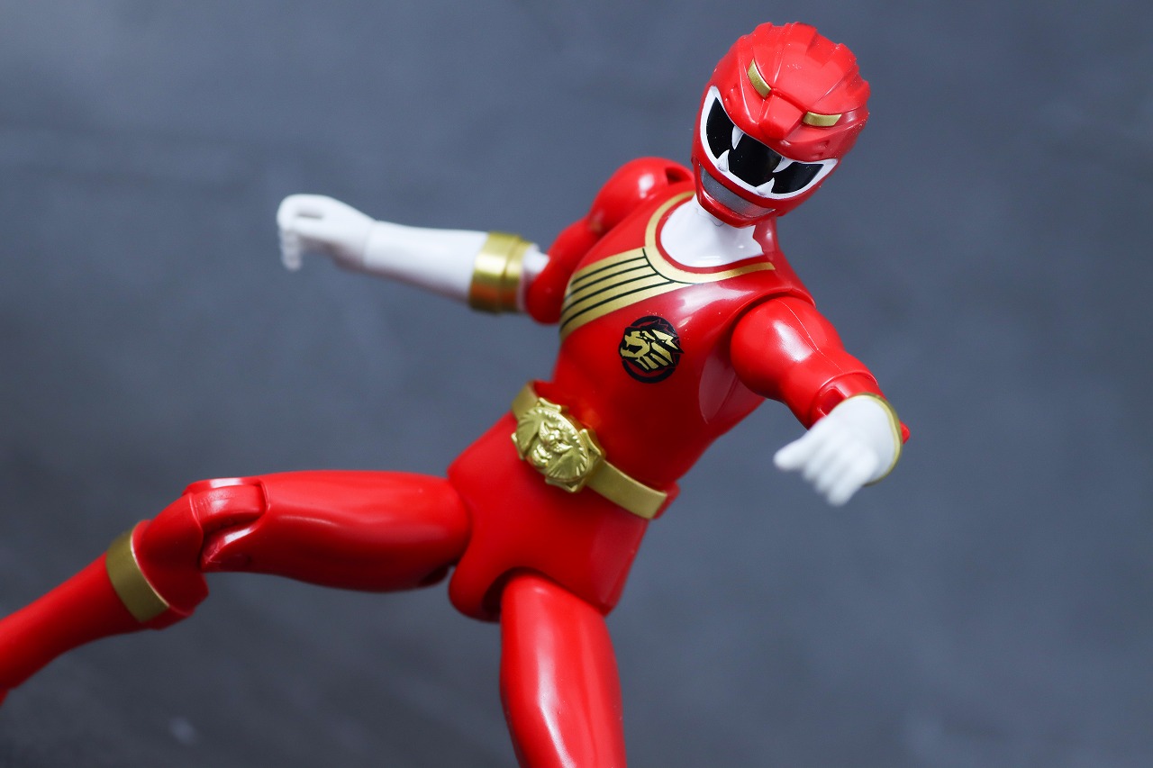 アクションヒーロー　ガオレッド　レビュー　アクション