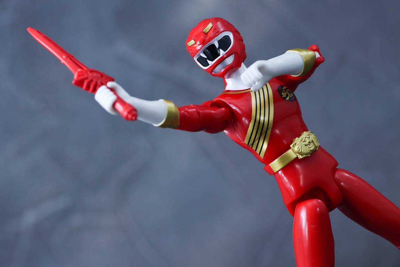 アクションヒーロー　ガオレッド　レビュー　アクション