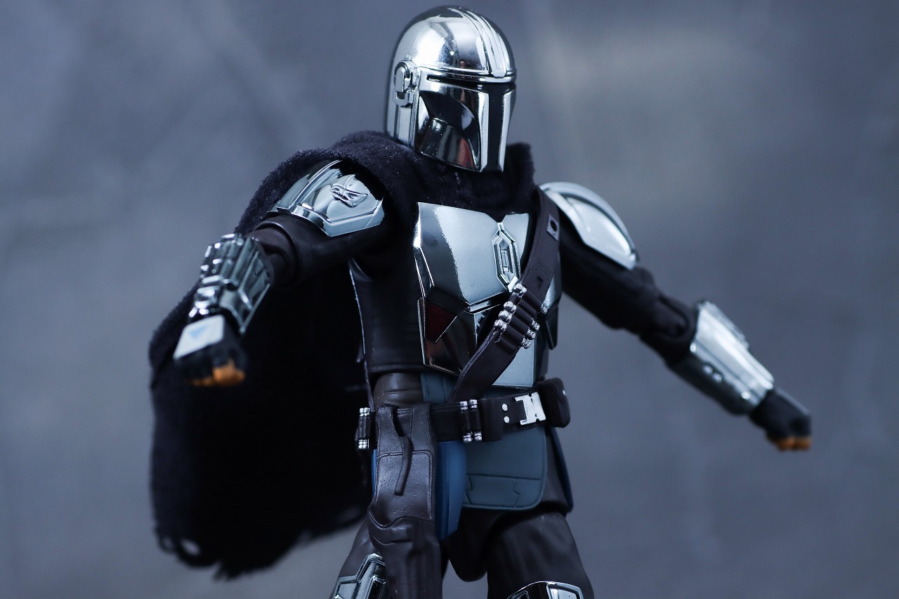 MAFEX　マンダロリアン CHROME（クロームメッキ） ver.　レビュー　可動範囲