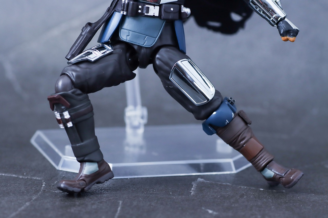 MAFEX　マンダロリアン CHROME（クロームメッキ） ver.　レビュー　可動範囲