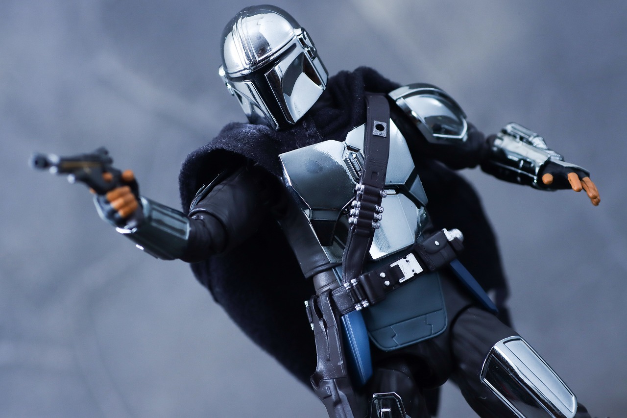 MAFEX　マンダロリアン CHROME（クロームメッキ） ver.　レビュー　アクション