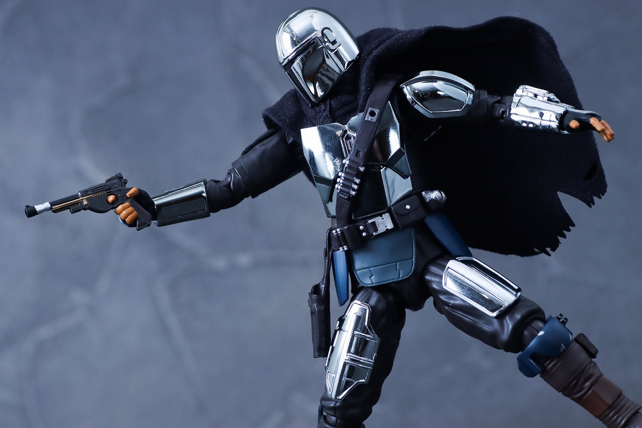 MAFEX　マンダロリアン CHROME（クロームメッキ） ver.　レビュー　アクション