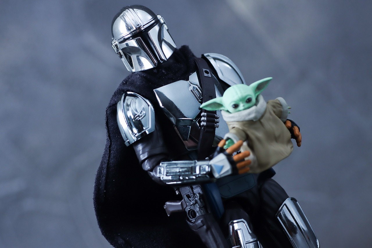 MAFEX　マンダロリアン CHROME（クロームメッキ） ver.　レビュー　アクション