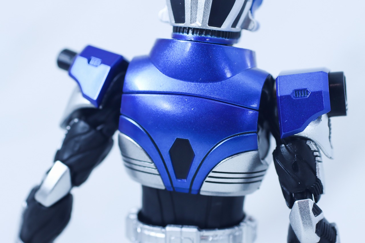 S.H.フィギュアーツ 真骨彫製法　仮面ライダーガタック ライダーフォーム　真骨彫10th Anniversary ver.　レビュー　本体