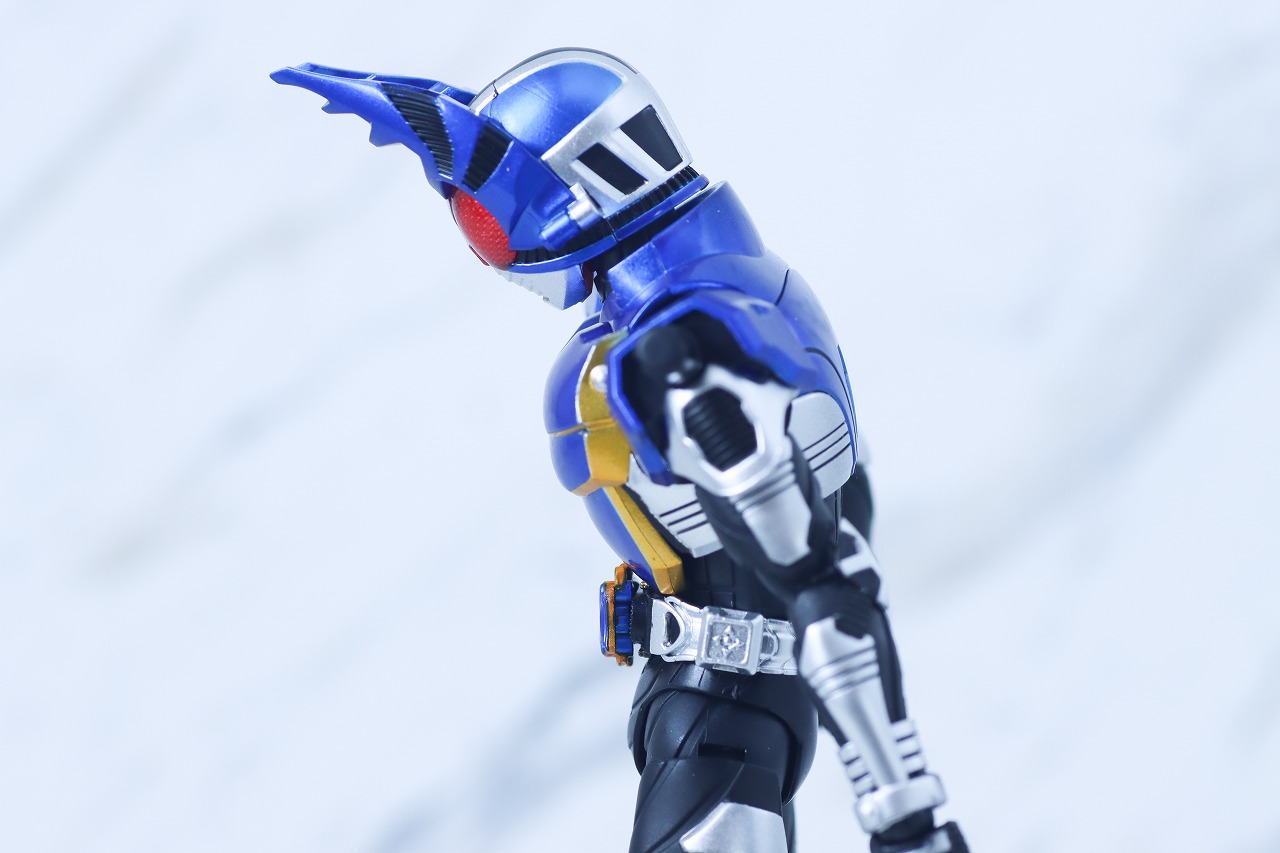 S.H.フィギュアーツ 真骨彫製法　仮面ライダーガタック ライダーフォーム　真骨彫10th Anniversary ver.　レビュー　可動範囲