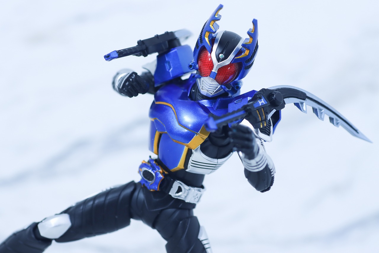 S.H.フィギュアーツ 真骨彫製法　仮面ライダーガタック ライダーフォーム　真骨彫10th Anniversary ver.　レビュー　アクション