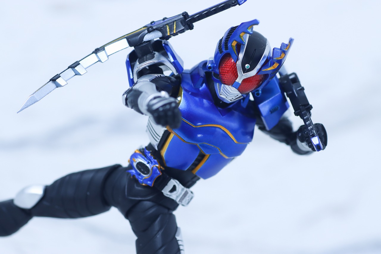 S.H.フィギュアーツ 真骨彫製法　仮面ライダーガタック ライダーフォーム　真骨彫10th Anniversary ver.　レビュー　アクション