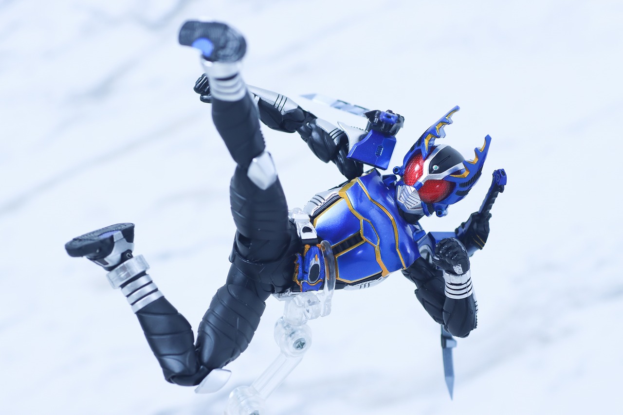 S.H.フィギュアーツ 真骨彫製法　仮面ライダーガタック ライダーフォーム　真骨彫10th Anniversary ver.　レビュー　アクション