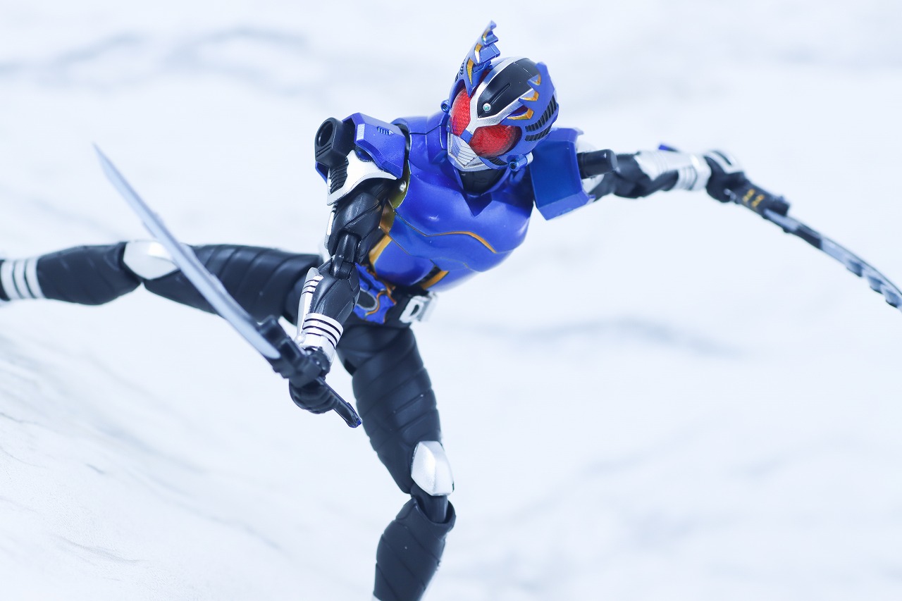 S.H.フィギュアーツ 真骨彫製法　仮面ライダーガタック ライダーフォーム　真骨彫10th Anniversary ver.　レビュー　アクション