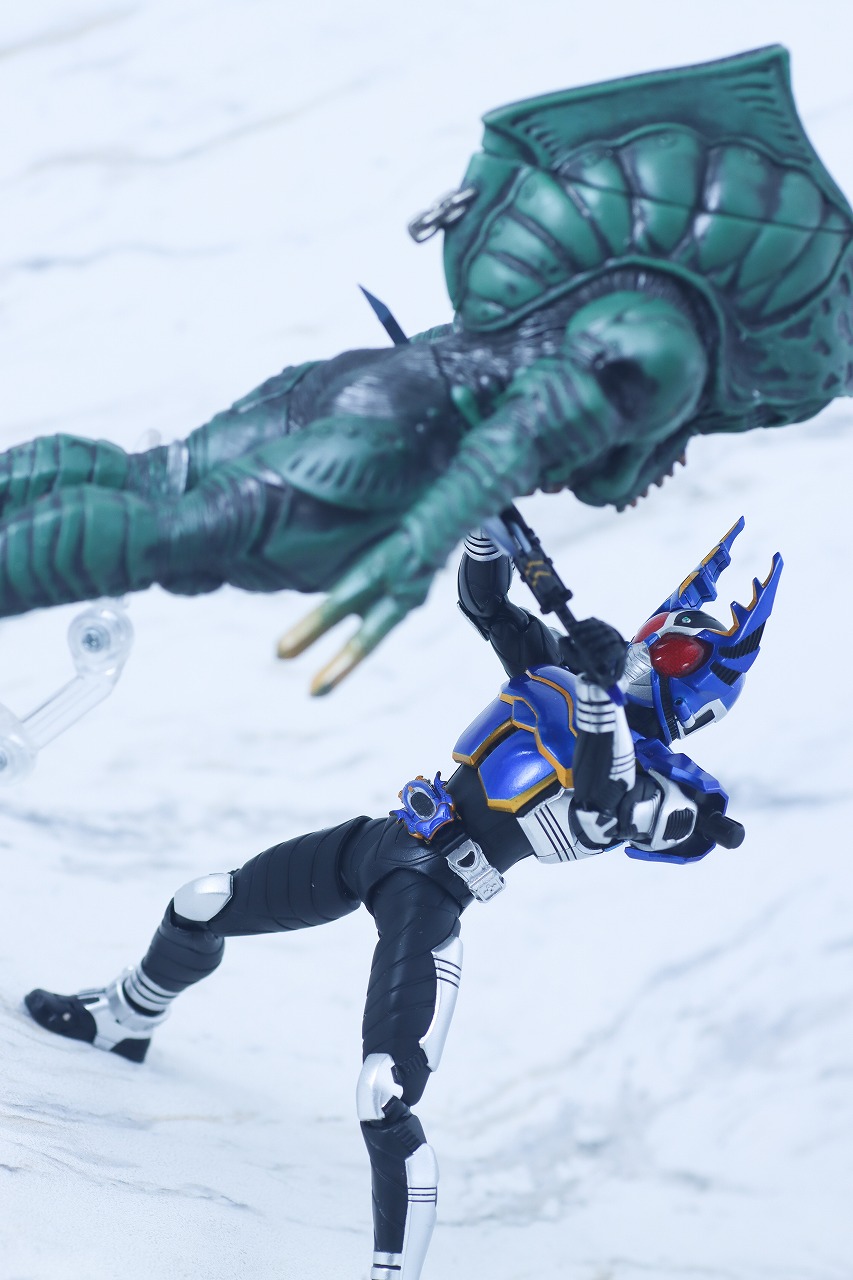 S.H.フィギュアーツ 真骨彫製法　仮面ライダーガタック ライダーフォーム　真骨彫10th Anniversary ver.　レビュー　アクション